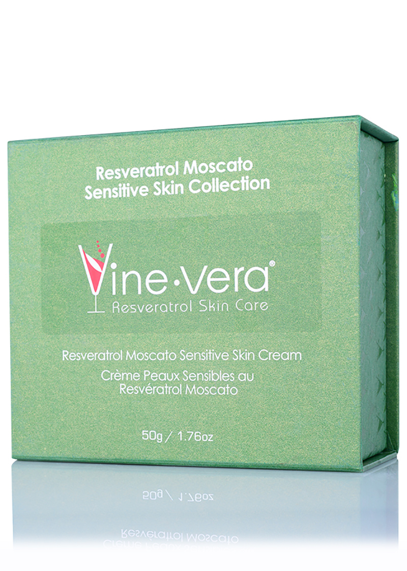 Moscato Sensitive Skin Cream in its case