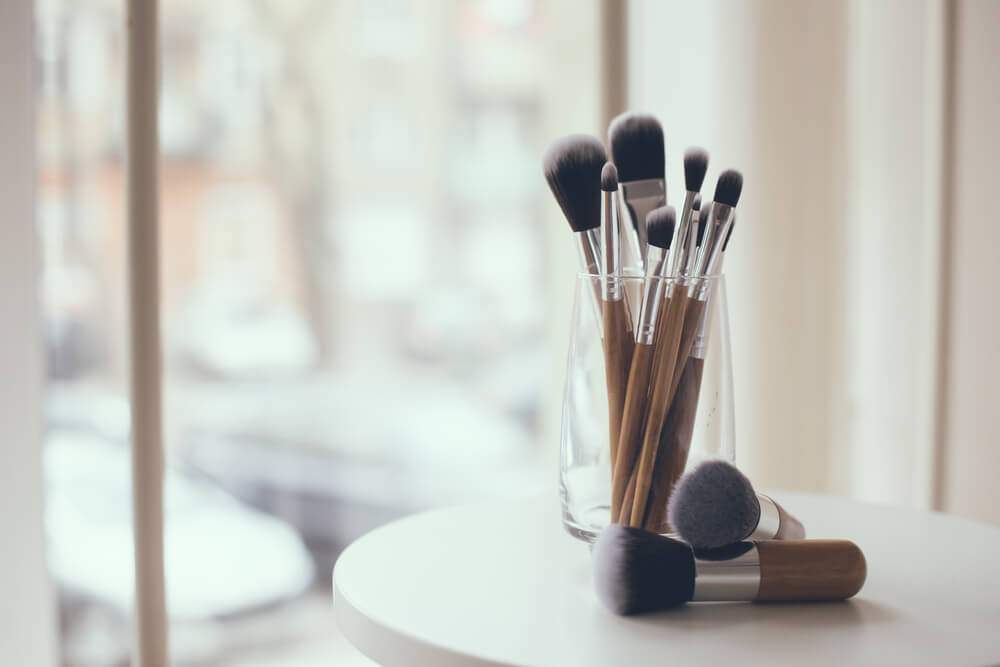 Makeup brushes